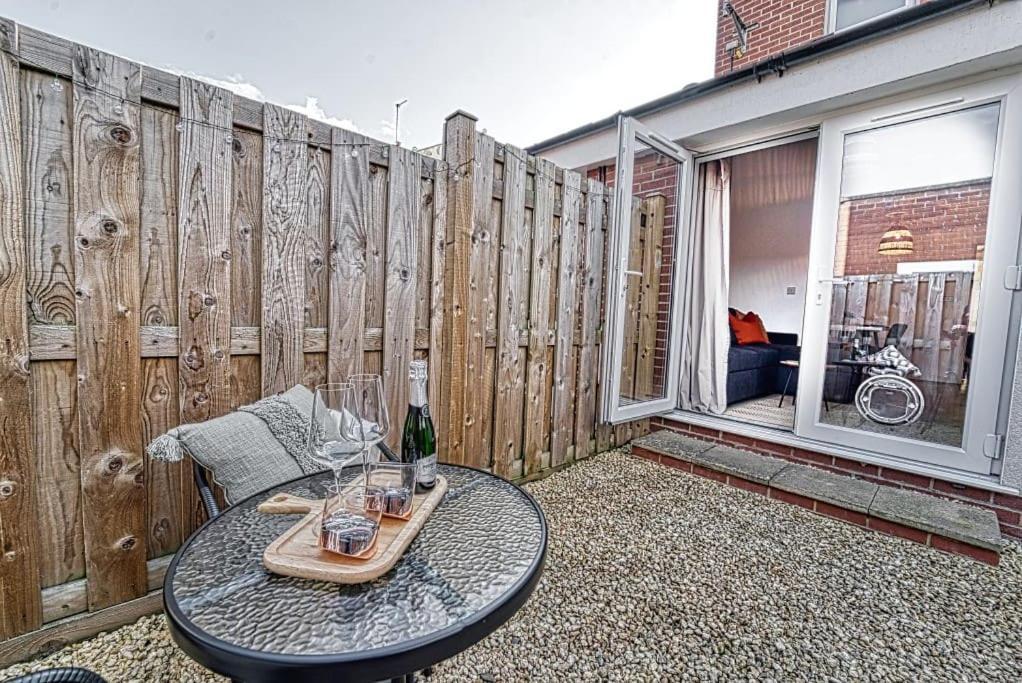 Guest Homes - Watledge House Apartment Tewkesbury Buitenkant foto